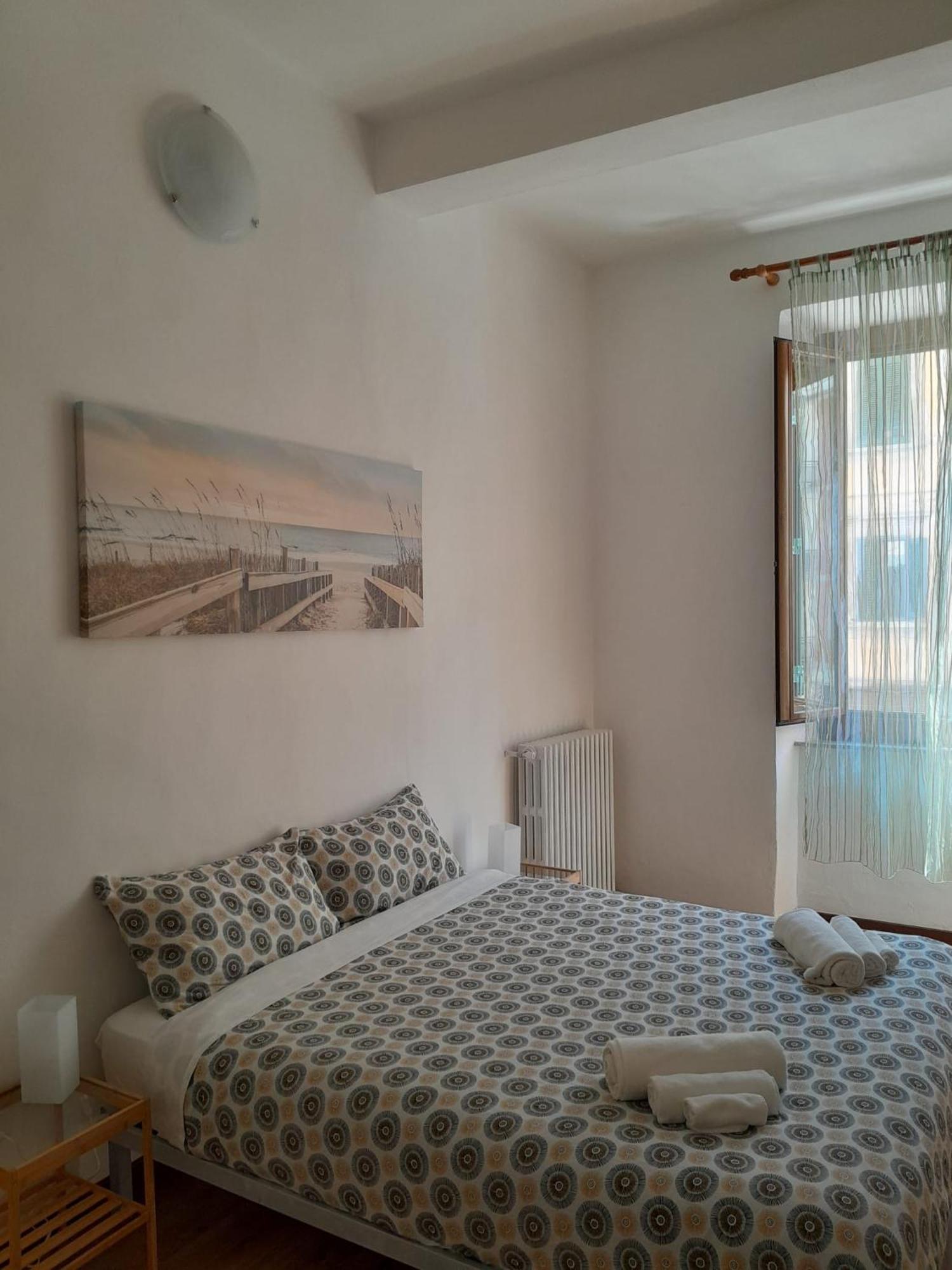 Hotel L'Iris Livorno Esterno foto
